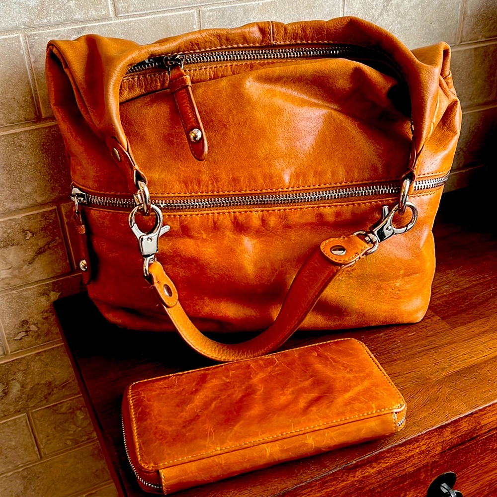 HOBO  purse and matching wallet